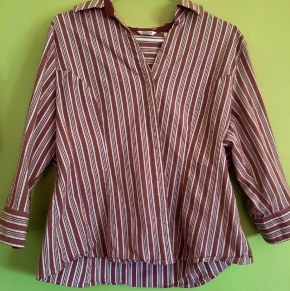 Riders by Lee large button down shirt purple and white